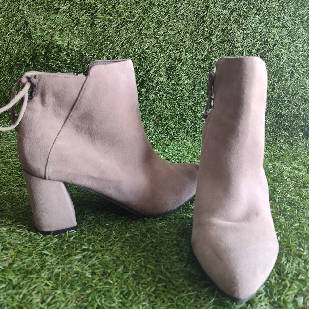 Aqua College Ankle Boots Womens Size 6 Waterproof Taupe Gray Suede Zip Up